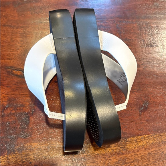 Tory Burch Black and White Platform Flip Flop Sandals size 8 - Picture 5 of 9